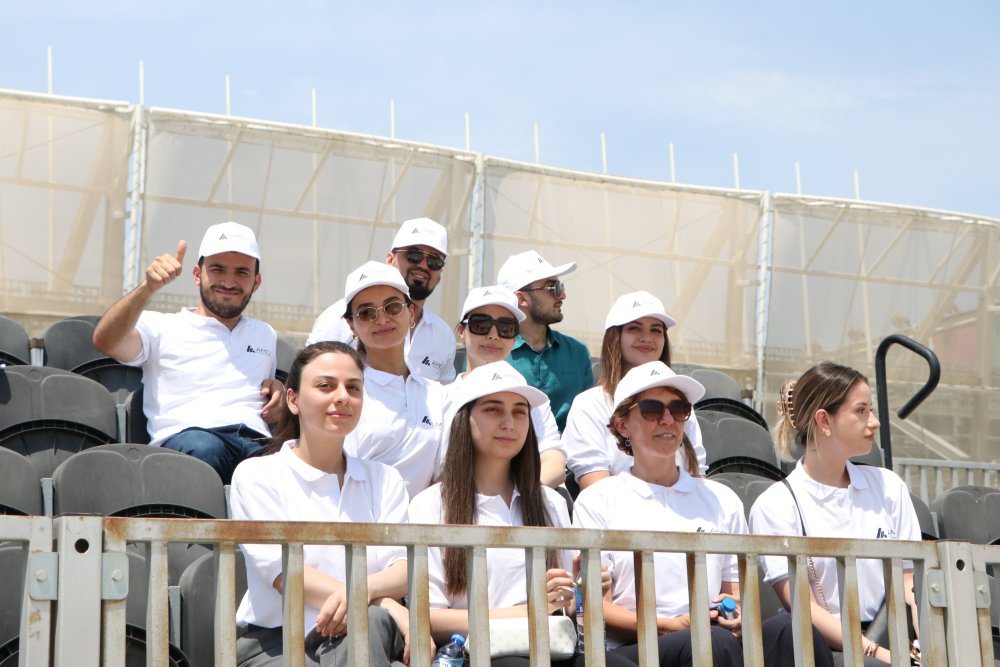 AMO GROUP Azerbaycanda cimerlik voleyboluna destek olur