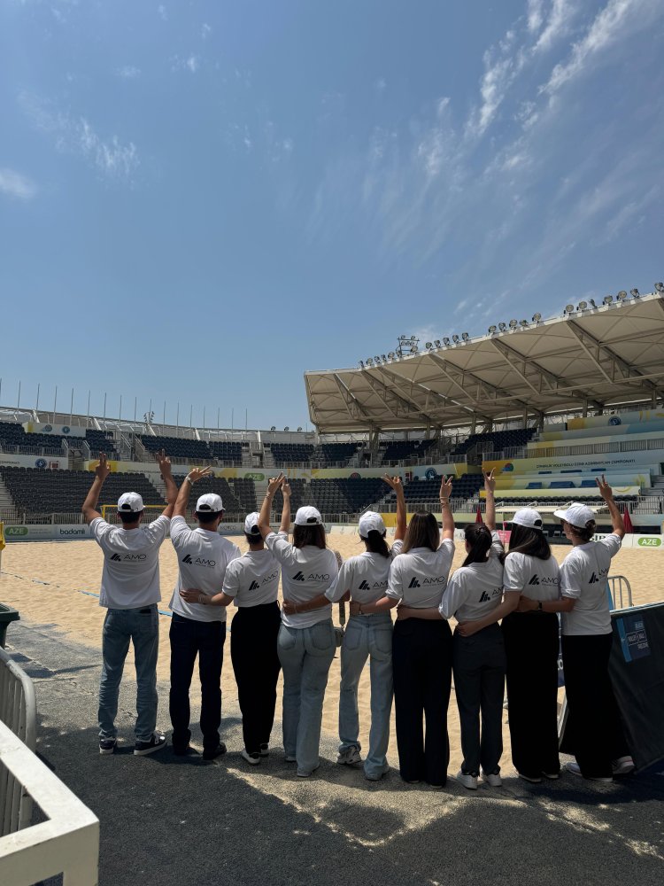 AMO GROUP Azerbaycanda cimerlik voleyboluna destek olur